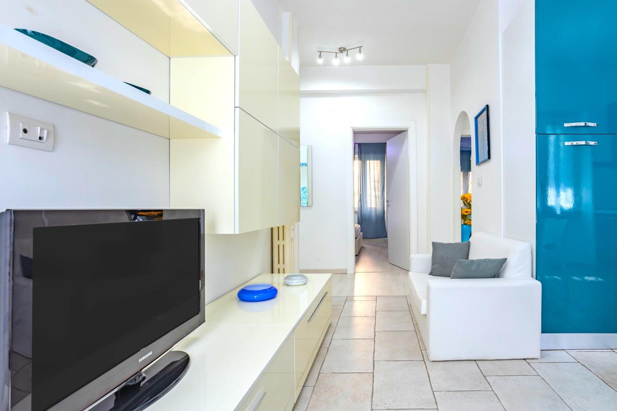 Hostly - Vittoria House - Near The Center With Private Parking Apartment Napoli Bagian luar foto